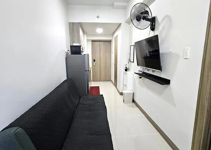 Coast Residences - 1 Bedroom With Balcony Near Picc, Wtc, Star & Moa