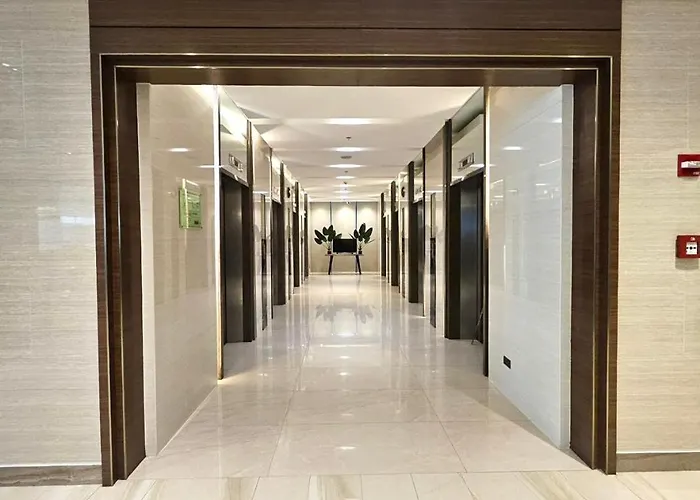 Coast Residences - 1 Bedroom With Balcony Near Picc, Wtc, Star & Moa Apartment