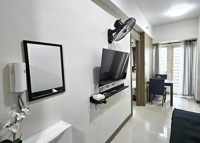 Coast Residences - 1 Bedroom With Balcony Near Picc, Wtc, Star & Moa * Manila