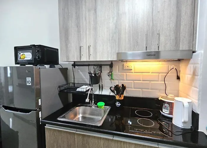 Apartment Coast Residences - 1 Bedroom With Balcony Near Picc, Wtc, Star & Moa Manila